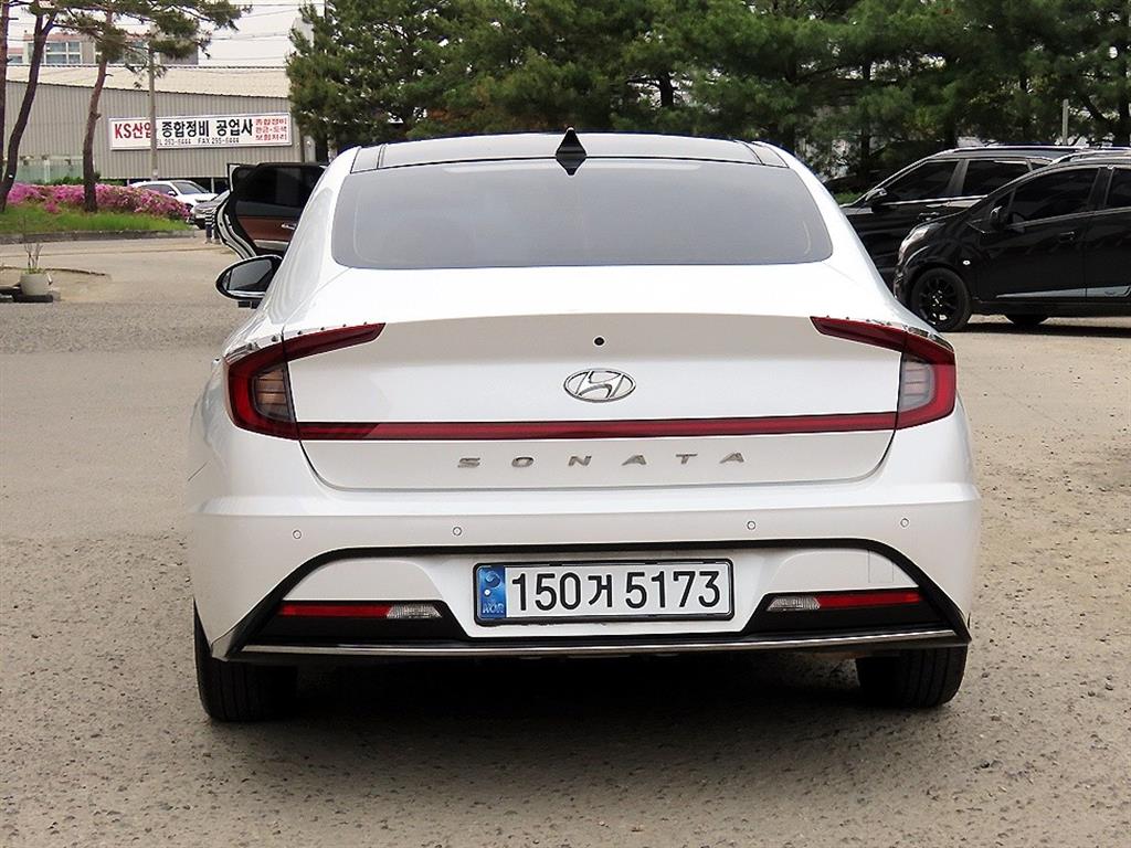 HYUNDAI Sonata - Vista 4