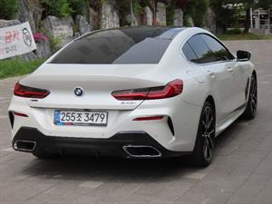 BMW 8 Series - Vista 6