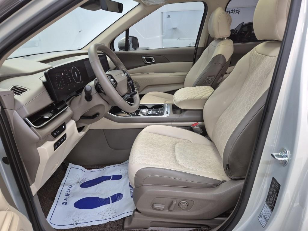 KIA Carnival - Vista 5