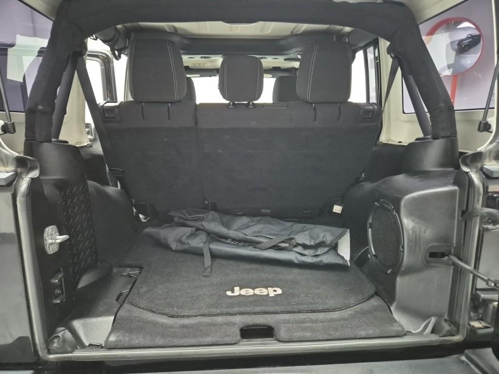Jeep Wrangler - Vista 5