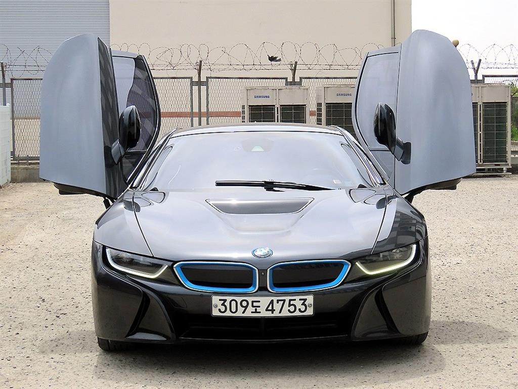 BMW i8 - Vista 5