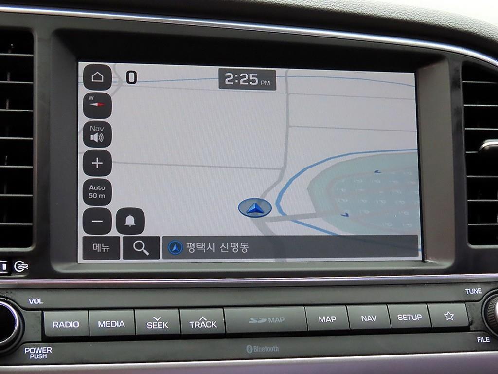HYUNDAI Avante 2018 Blanco - Importación desde Corea - HF Imports Iquique - Foto 13