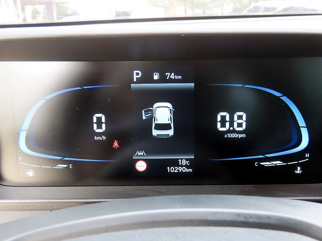 HYUNDAI Casper - Vista 9