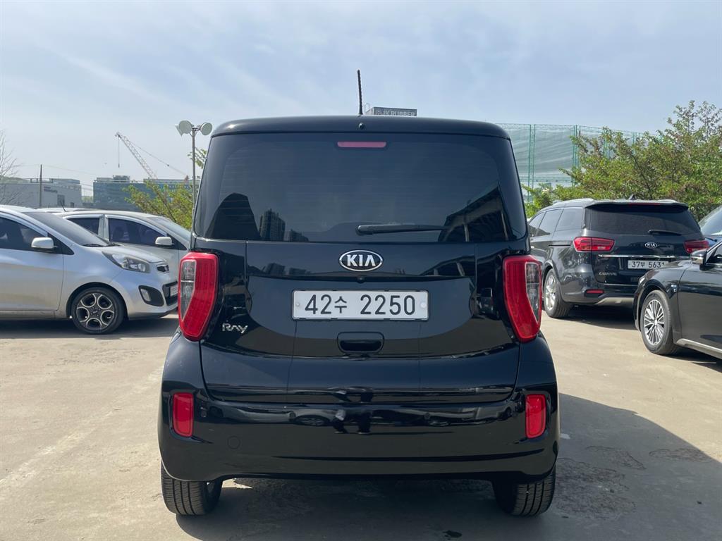 KIA Ray - Vista 4