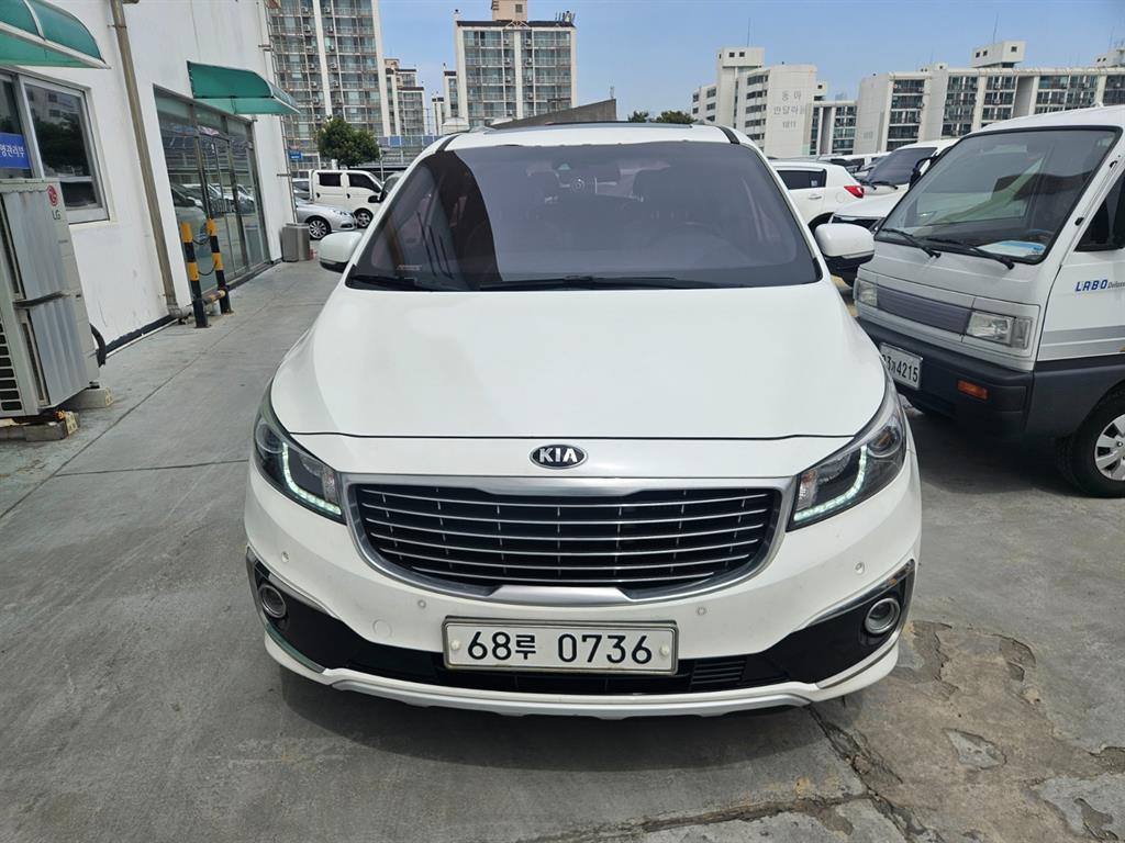 KIA Carnival - Vista 2