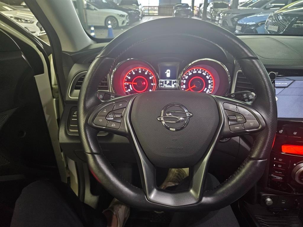 Ssangyong Tivoli - Vista 6