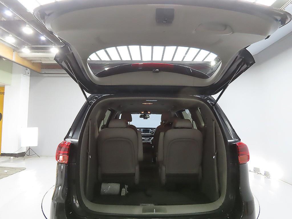 KIA Carnival 2019 Gris - Importación desde Corea - HF Imports Iquique - Foto 9