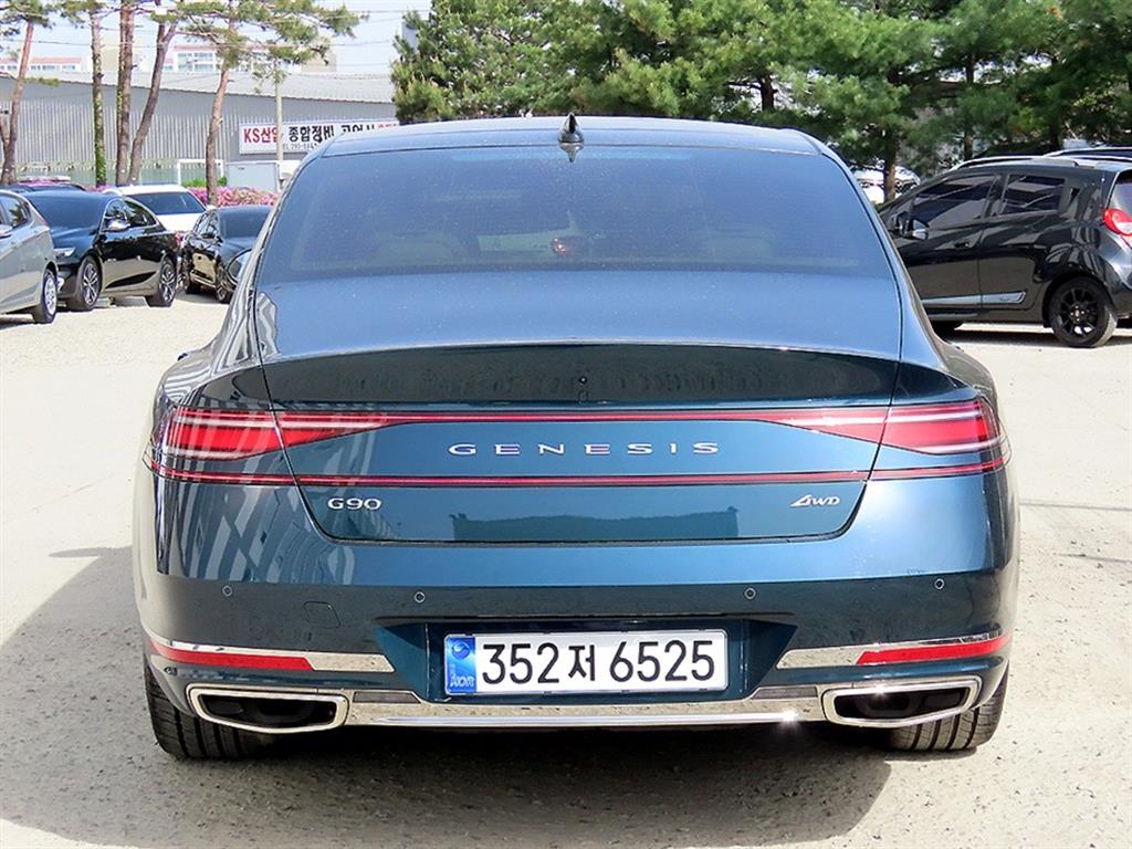 Genesis G90 - Vista 4