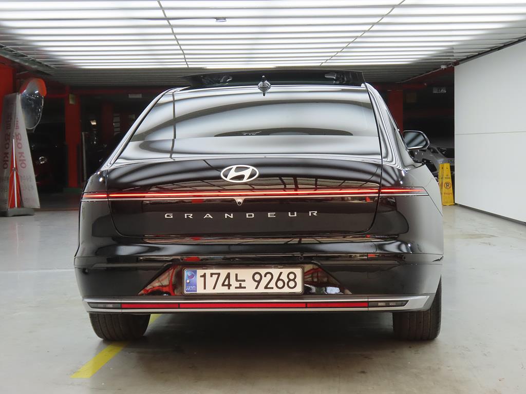 HYUNDAI Grandeur - Vista 3