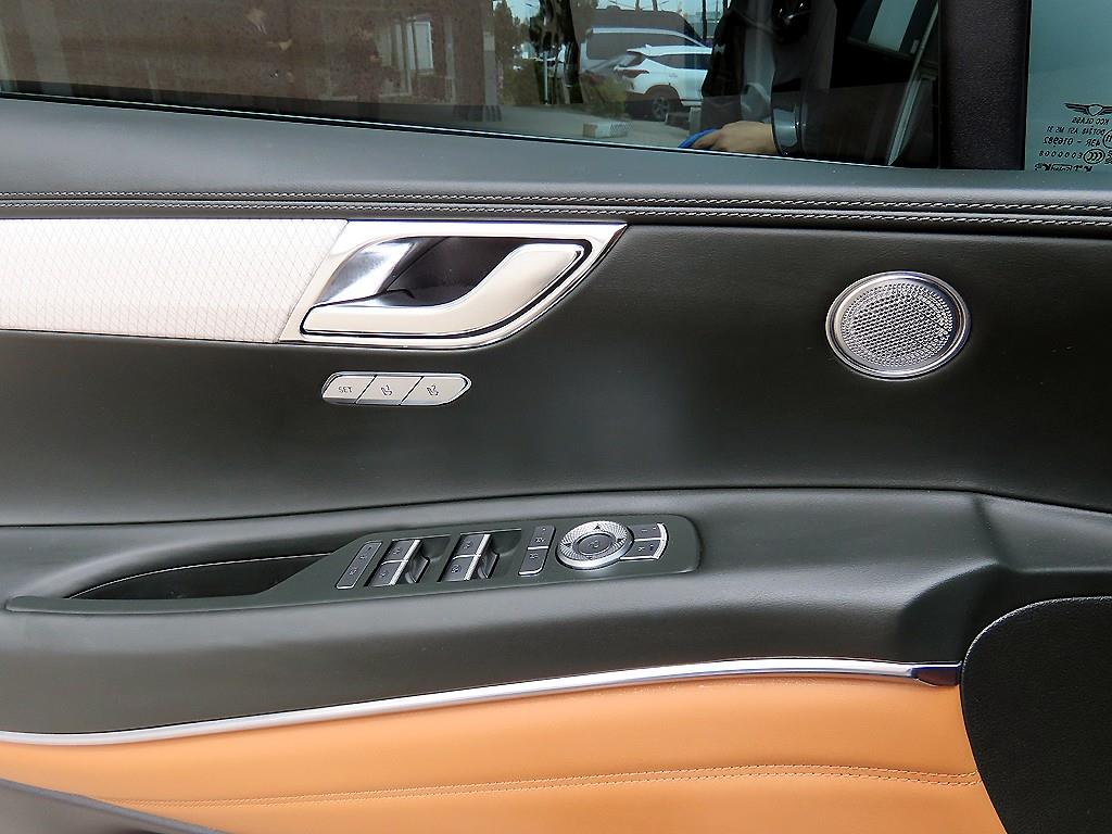 Genesis GV80 - Vista 12