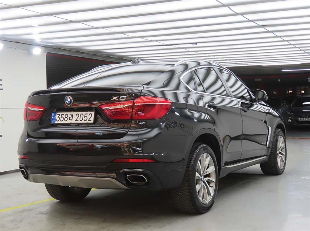 BMW X6 - Vista 4