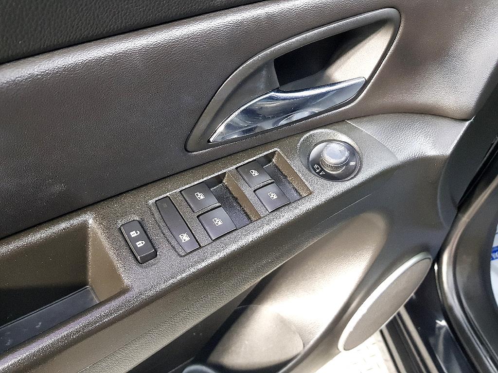 Chevrolet Cruise - Vista 11