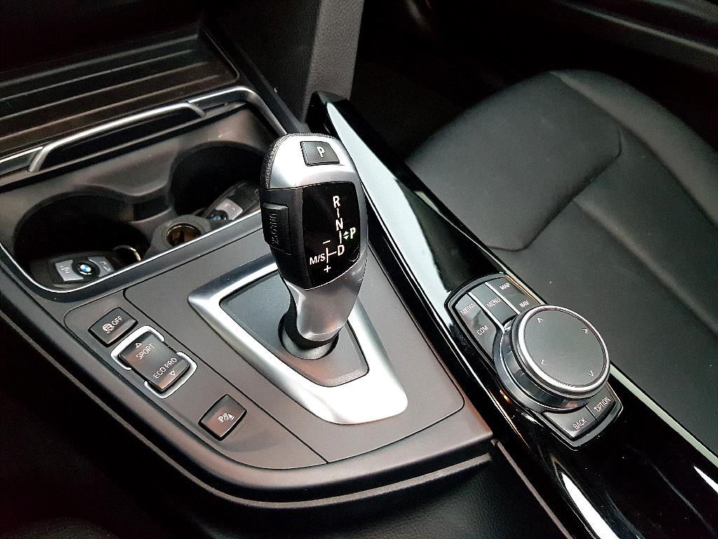 BMW 3 series 2018 Blanco - Importación desde Corea - HF Imports Iquique - Foto 13