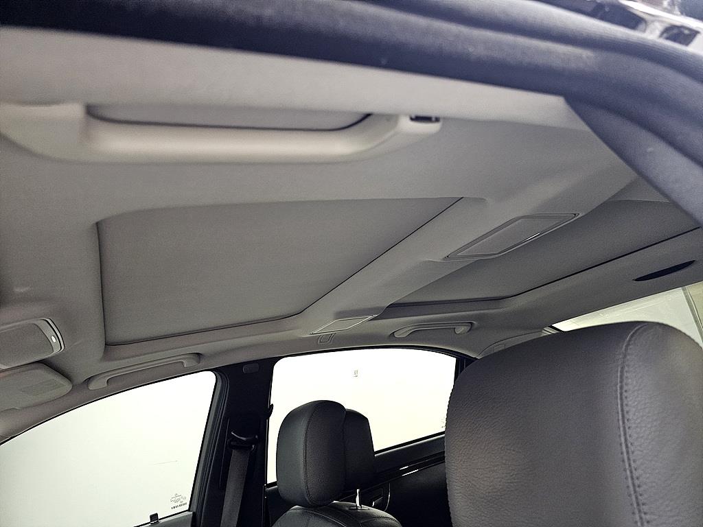 Mercedes Benz S Class - Vista 11