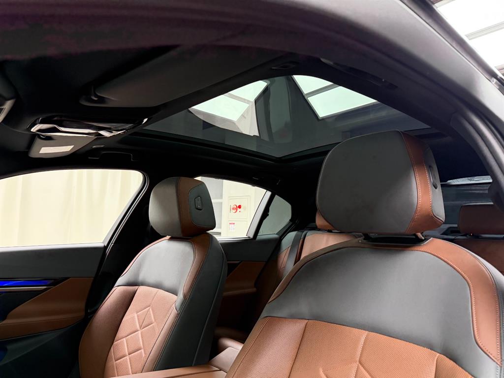 BMW 5 Series 2024 Negro - Importación desde Corea - HF Imports Iquique - Foto 19