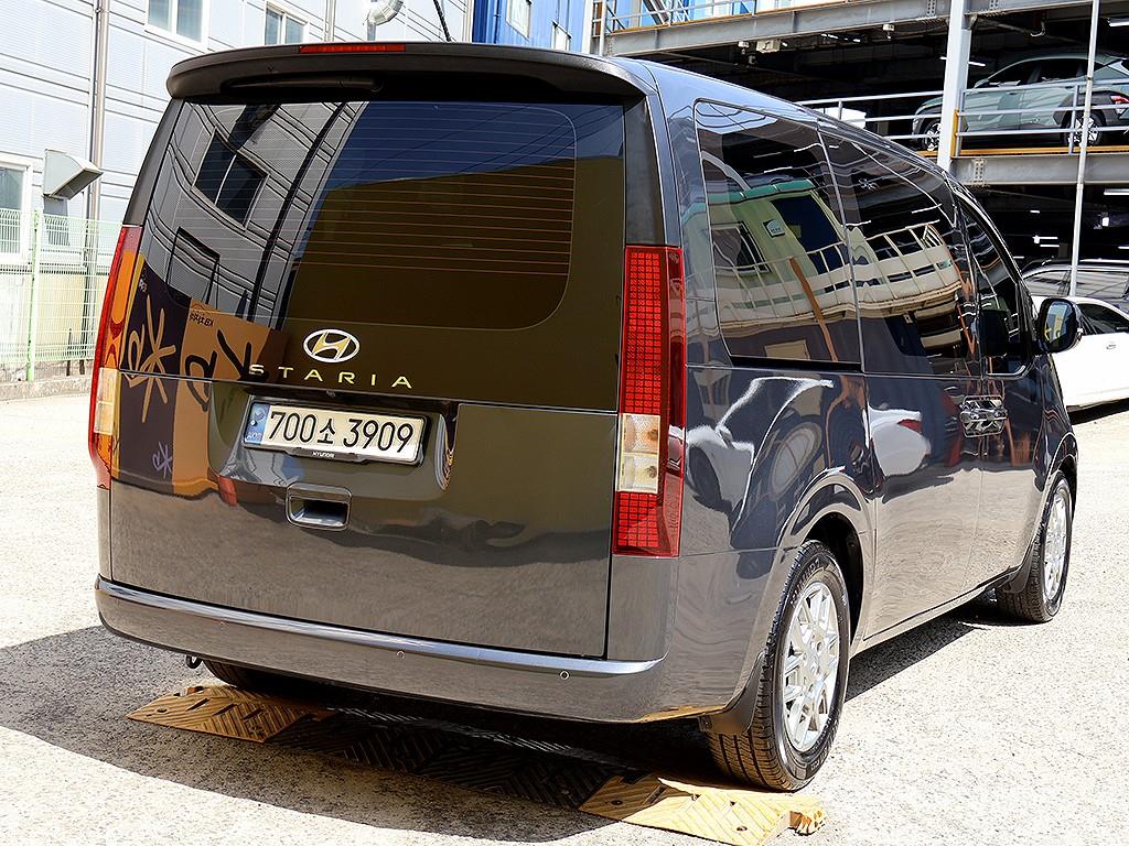 HYUNDAI Staria - Vista 7