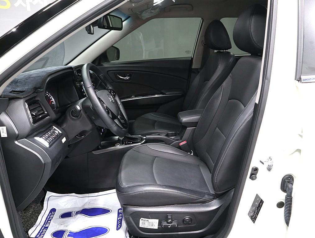 Ssangyong Tivoli - Vista 9