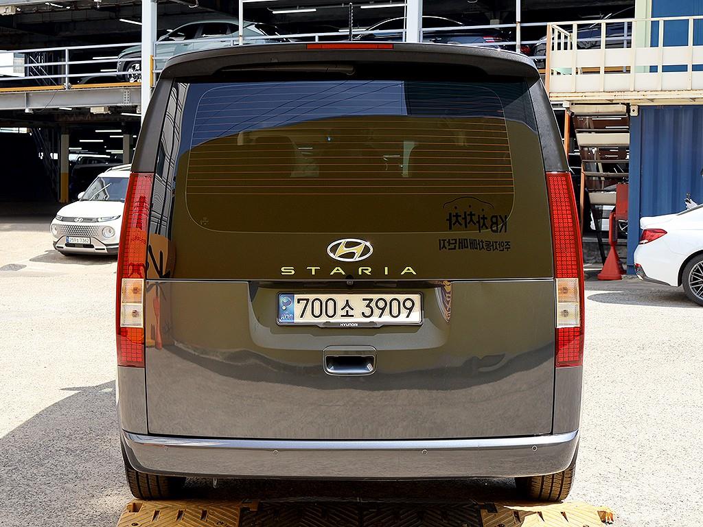 HYUNDAI Staria - Vista 5