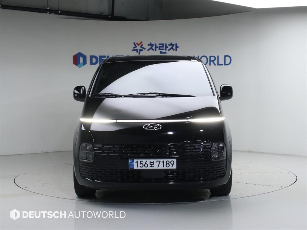 HYUNDAI Staria - Vista 3