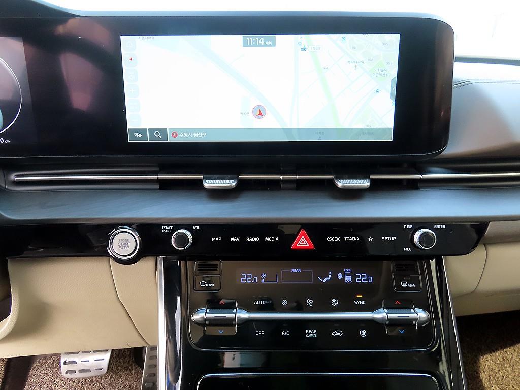 KIA Carnival - Vista 12