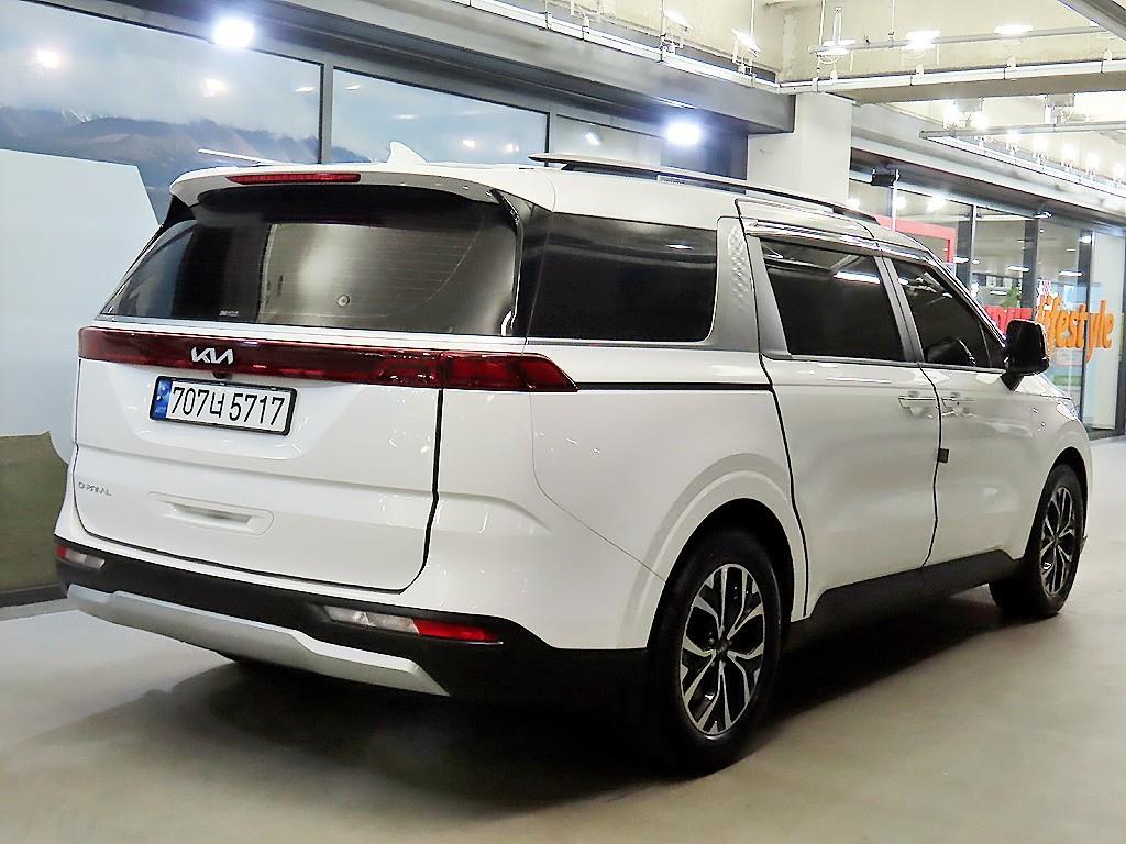 KIA Carnival - Vista 4