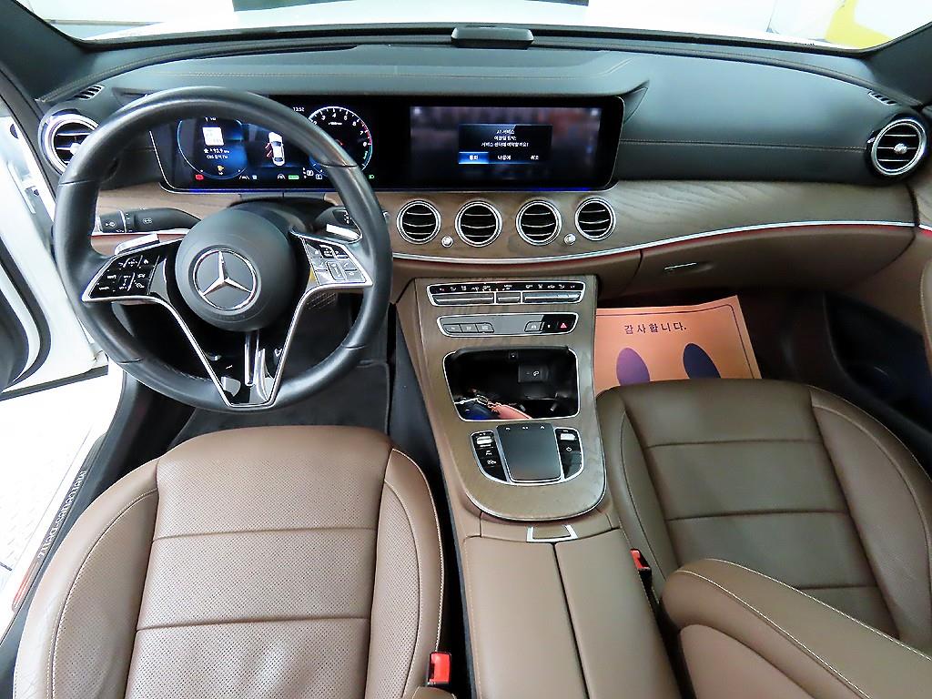 Mercedes Benz E class - Vista 7