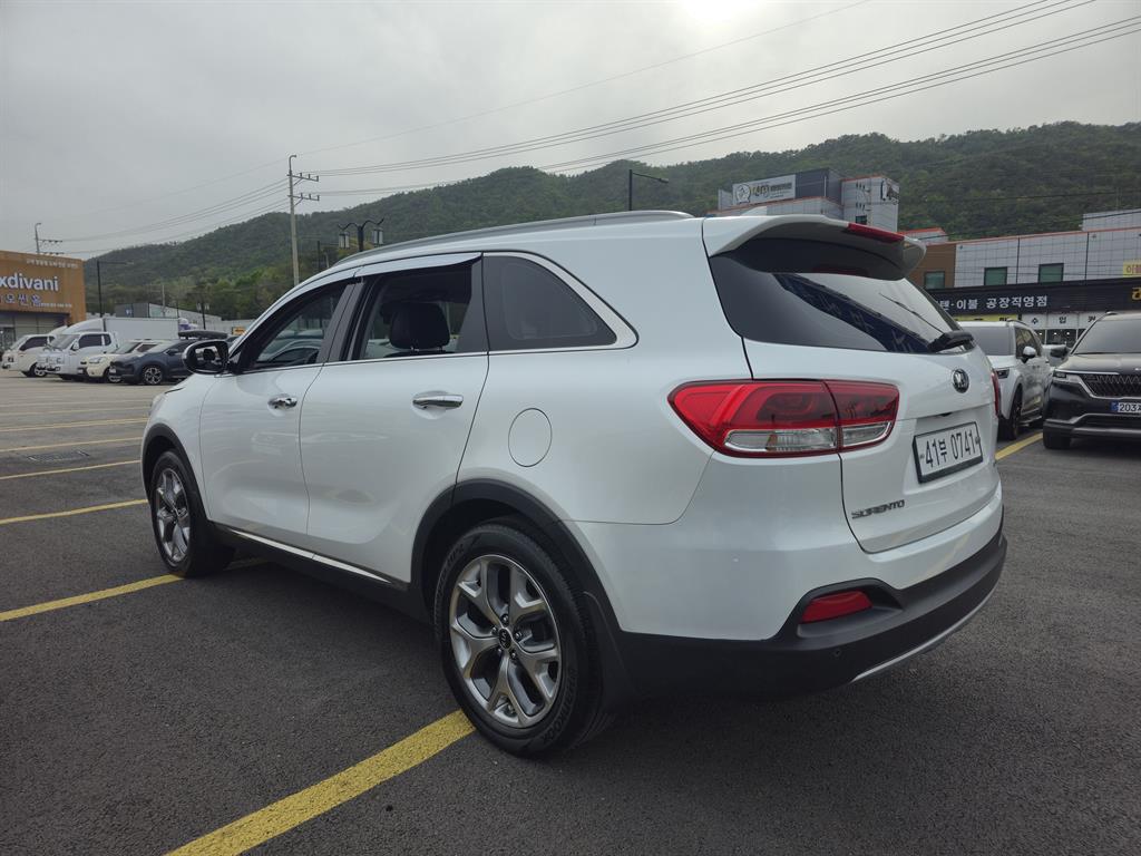 KIA Sorento - Vista 6
