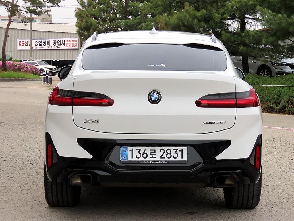 BMW X4 - Vista 4
