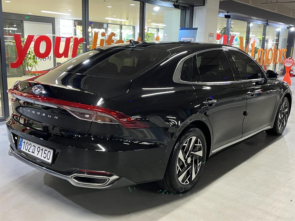 HYUNDAI Grandeur - Vista 4