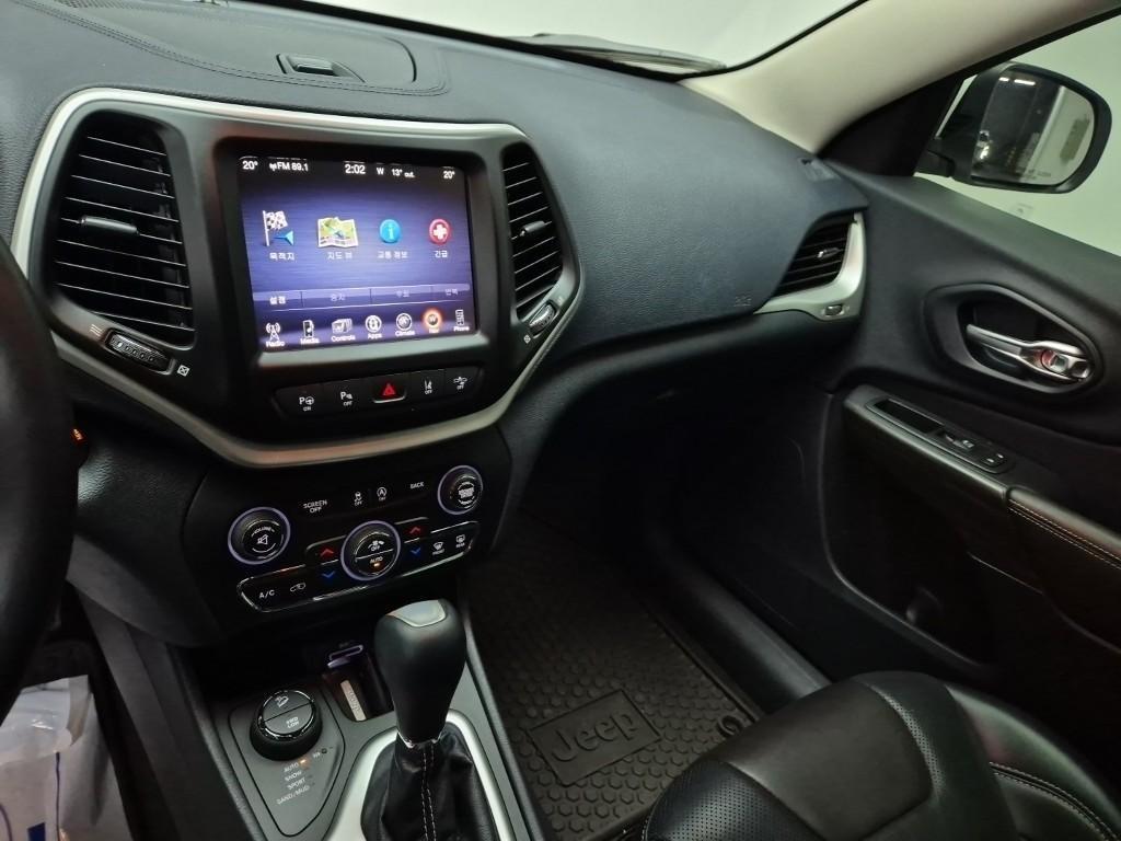 Jeep Cherokee - Vista 10