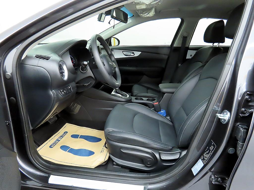 KIA K3 - Vista 5