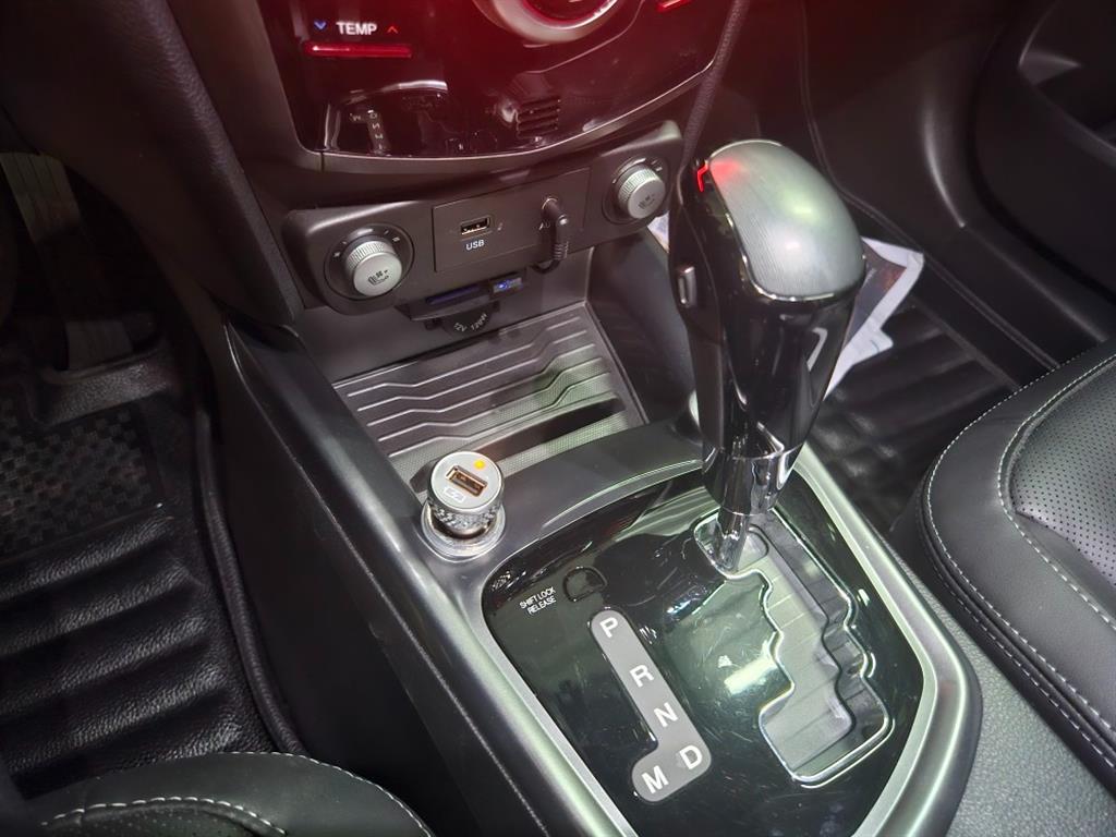 Ssangyong Tivoli 2018 Blanco - Importación desde Corea - HF Imports Iquique - Foto 13