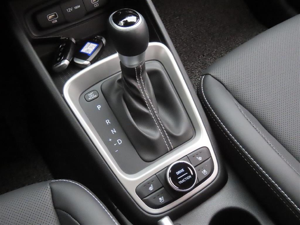 HYUNDAI Venue - Vista 11