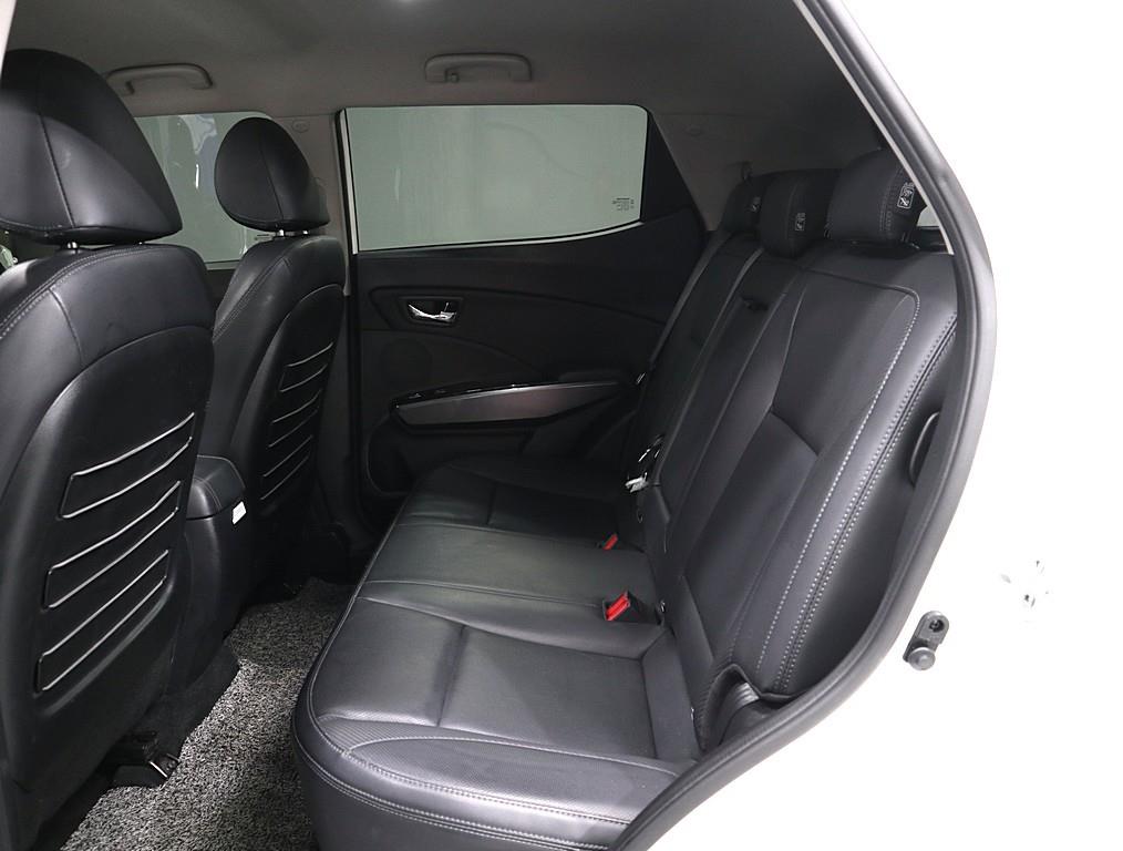 Ssangyong Tivoli - Vista 10