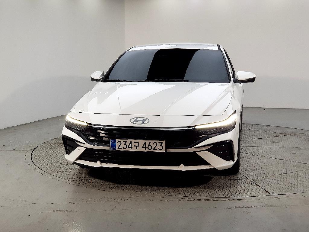 HYUNDAI Avante - Vista 2