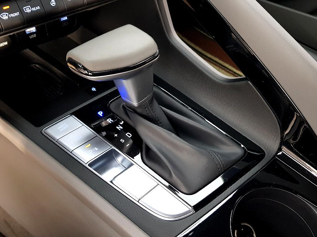 HYUNDAI Avante - Vista 12