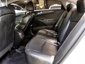 HYUNDAI Sonata - Vista 12
