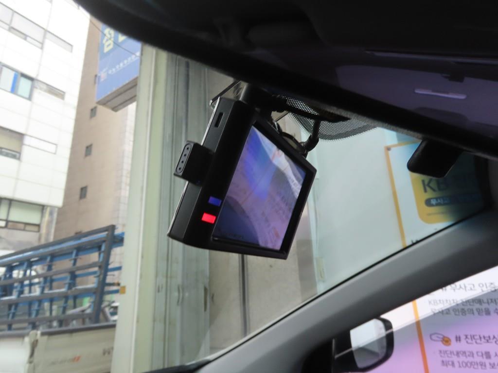 HYUNDAI Avante - Vista 11