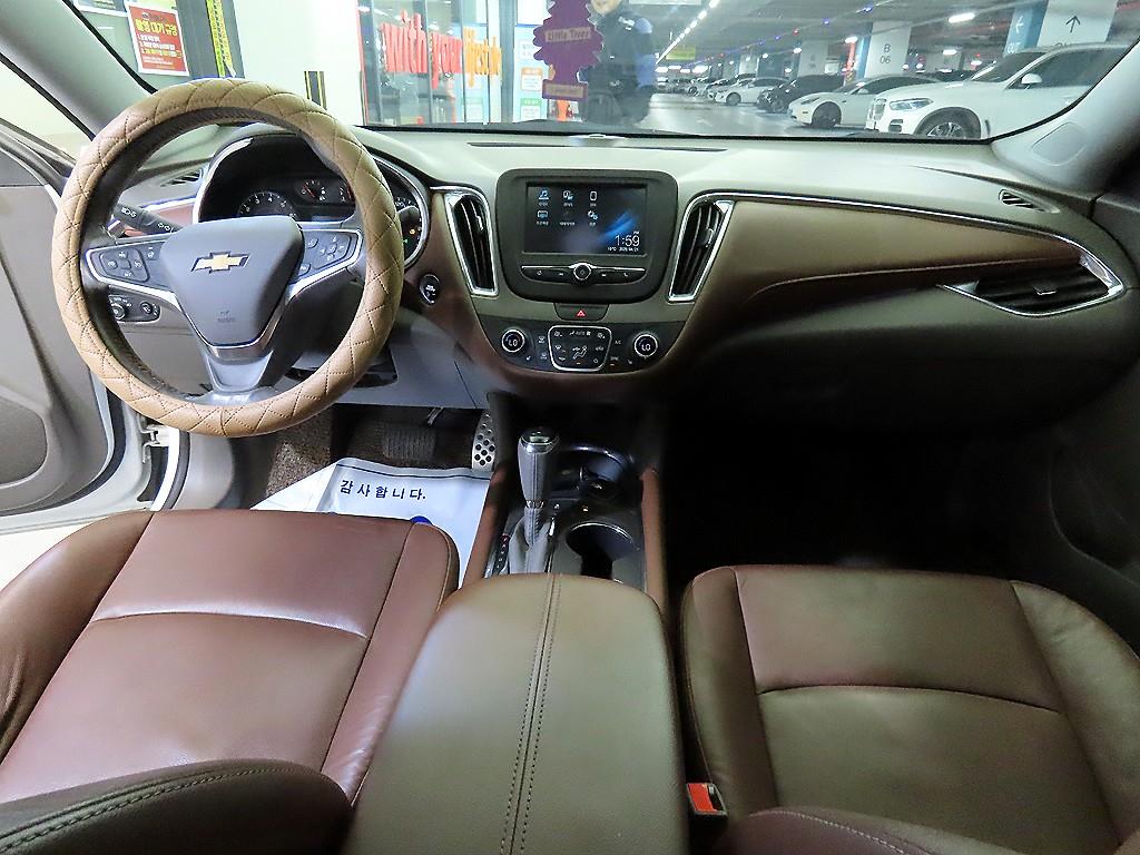 Chevrolet Malibu - Vista 10