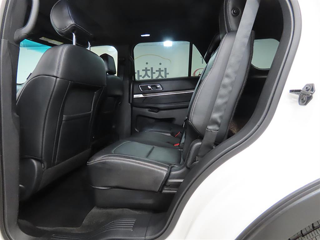 Ford Explorer - Vista 6