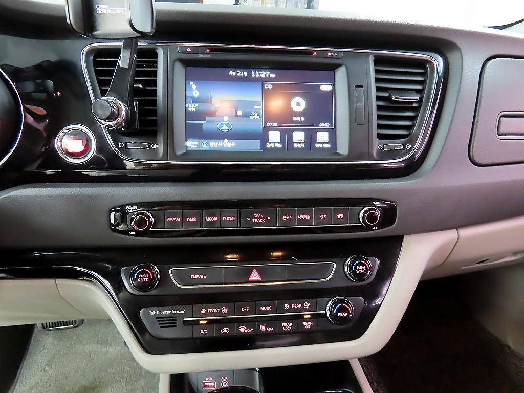 KIA Carnival 2016 Gris - Importación desde Corea - HF Imports Iquique - Foto 14