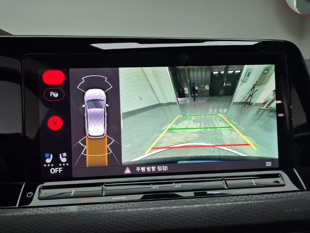 Volkswagen Golf - Vista 7