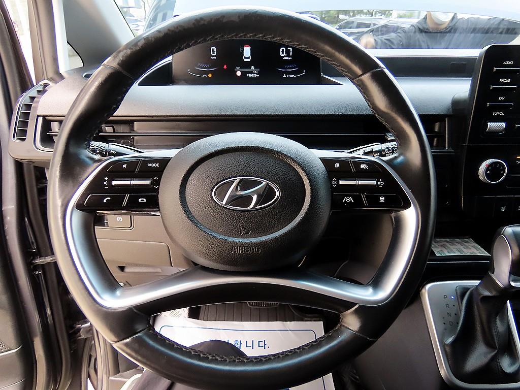 HYUNDAI Staria - Vista 8