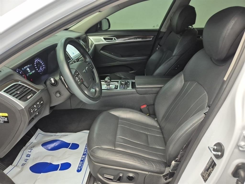 Genesis G80 - Vista 11