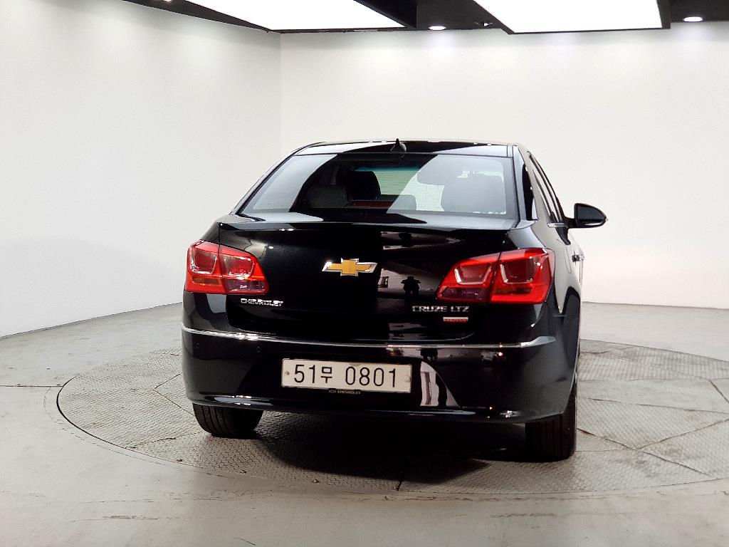 Chevrolet Cruise - Vista 3