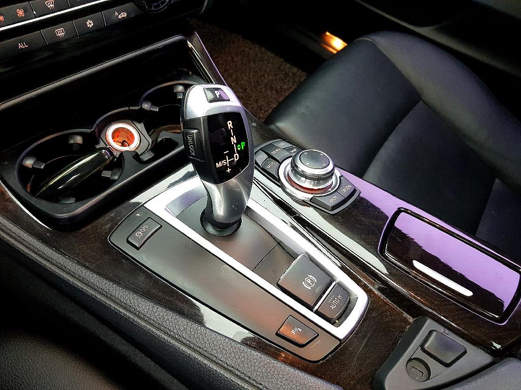 BMW 5 Series 2010 Gris - Importación desde Corea - HF Imports Iquique - Foto 13