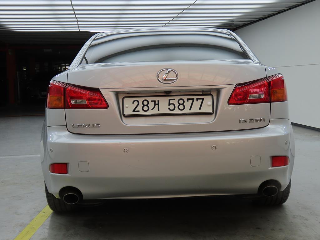 Lexus IS - Vista 3