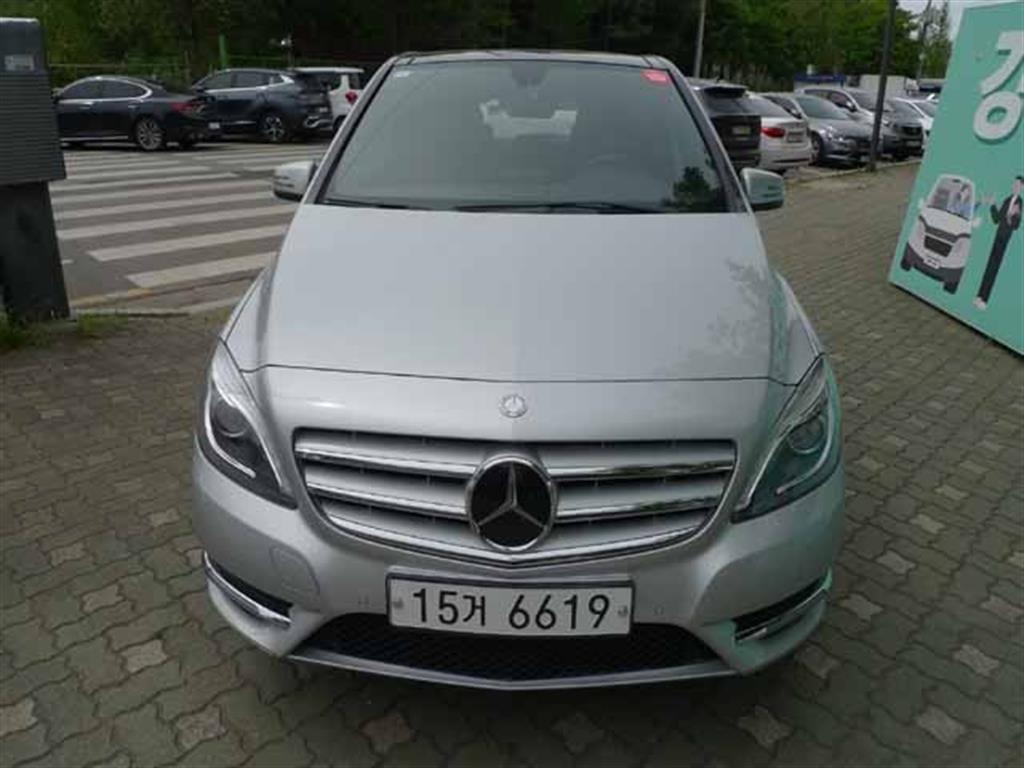Mercedes Benz B Class (MY B) - Vista 2