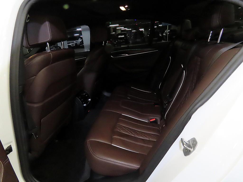 BMW 5 Series - Vista 7