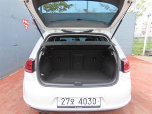 Volkswagen Golf - Vista 10